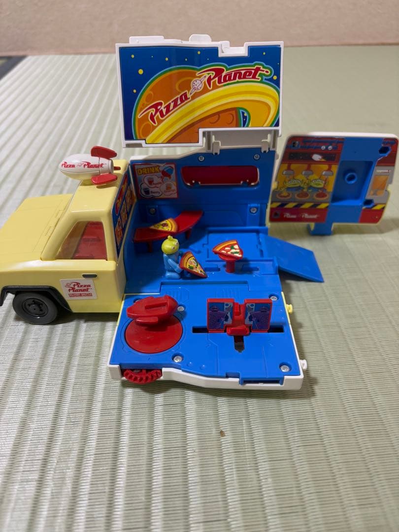 トミカ ピザプラネット ミニカー