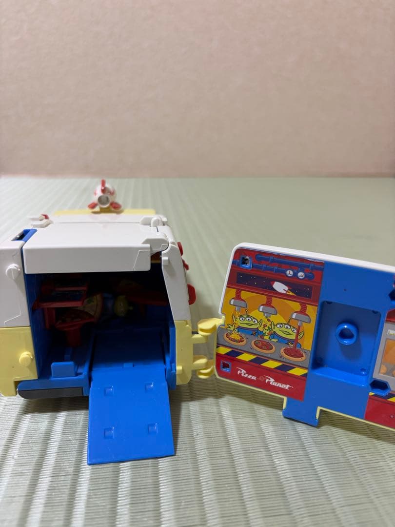 トミカ ピザプラネット ミニカー