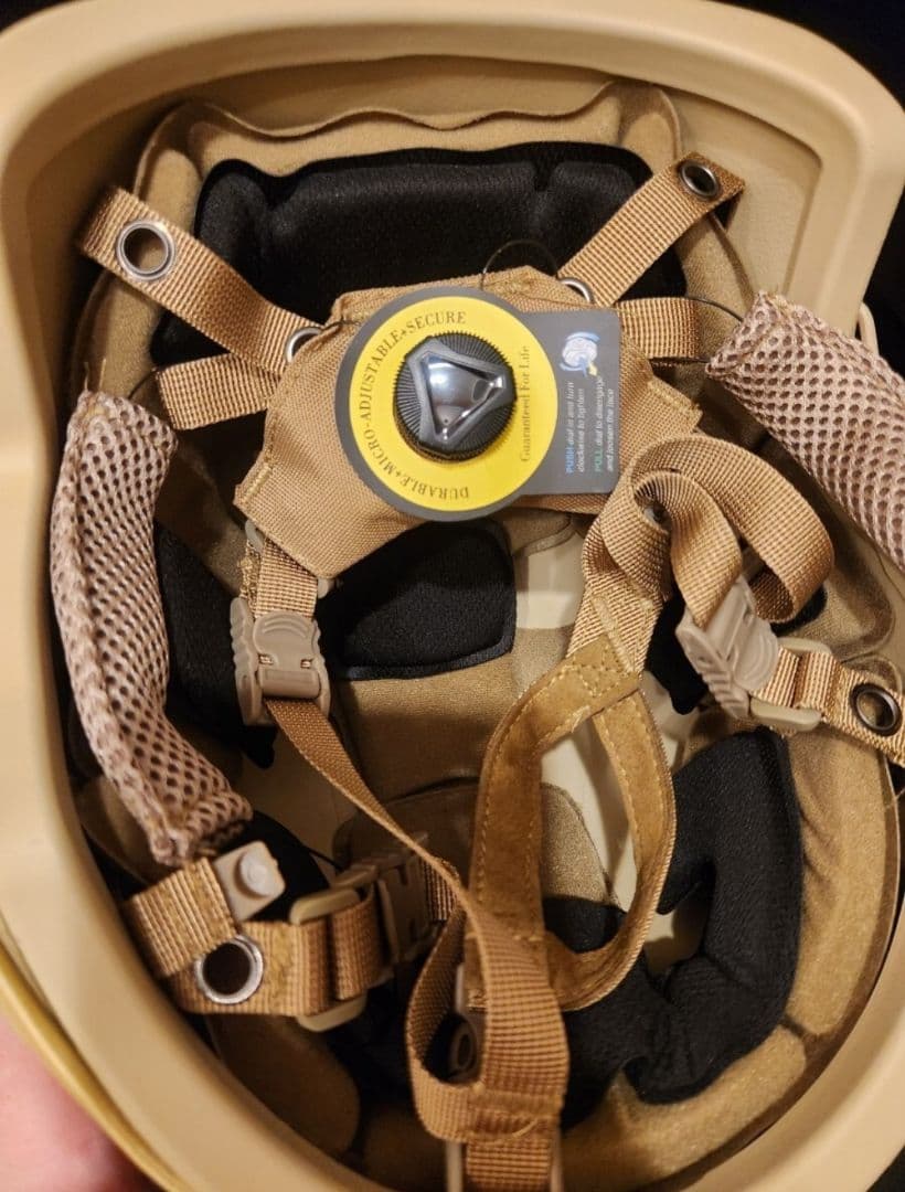 NIJ ⅢA(レベル3a)実物防弾ヘルメット サイズ:55㎝～62㎝、TAN