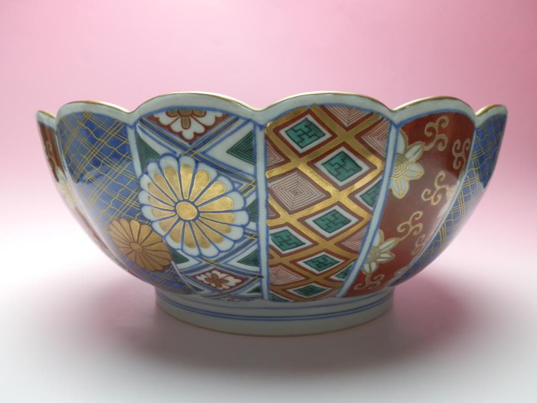 大聖寺伊万里 色絵 金彩 菊紋 菊形 特大鉢 奇玉宝鼎之珍銘 MO71208
