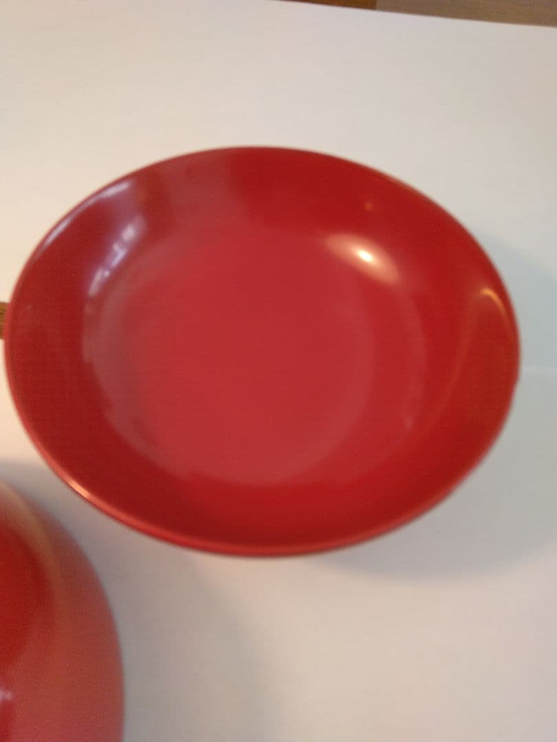 輪島塗赤い漆器 椀 金色の模様