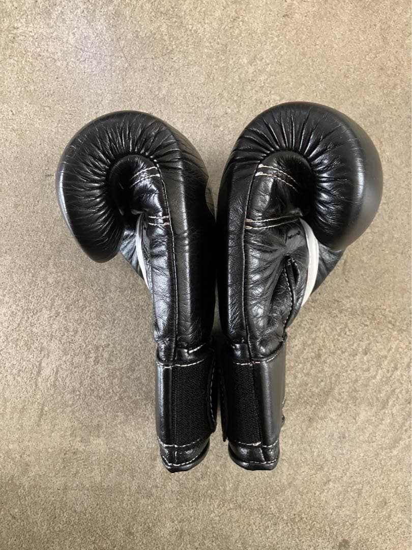 Winning ウィニングボクシンググローブ ブラック 8オンス MS-200B