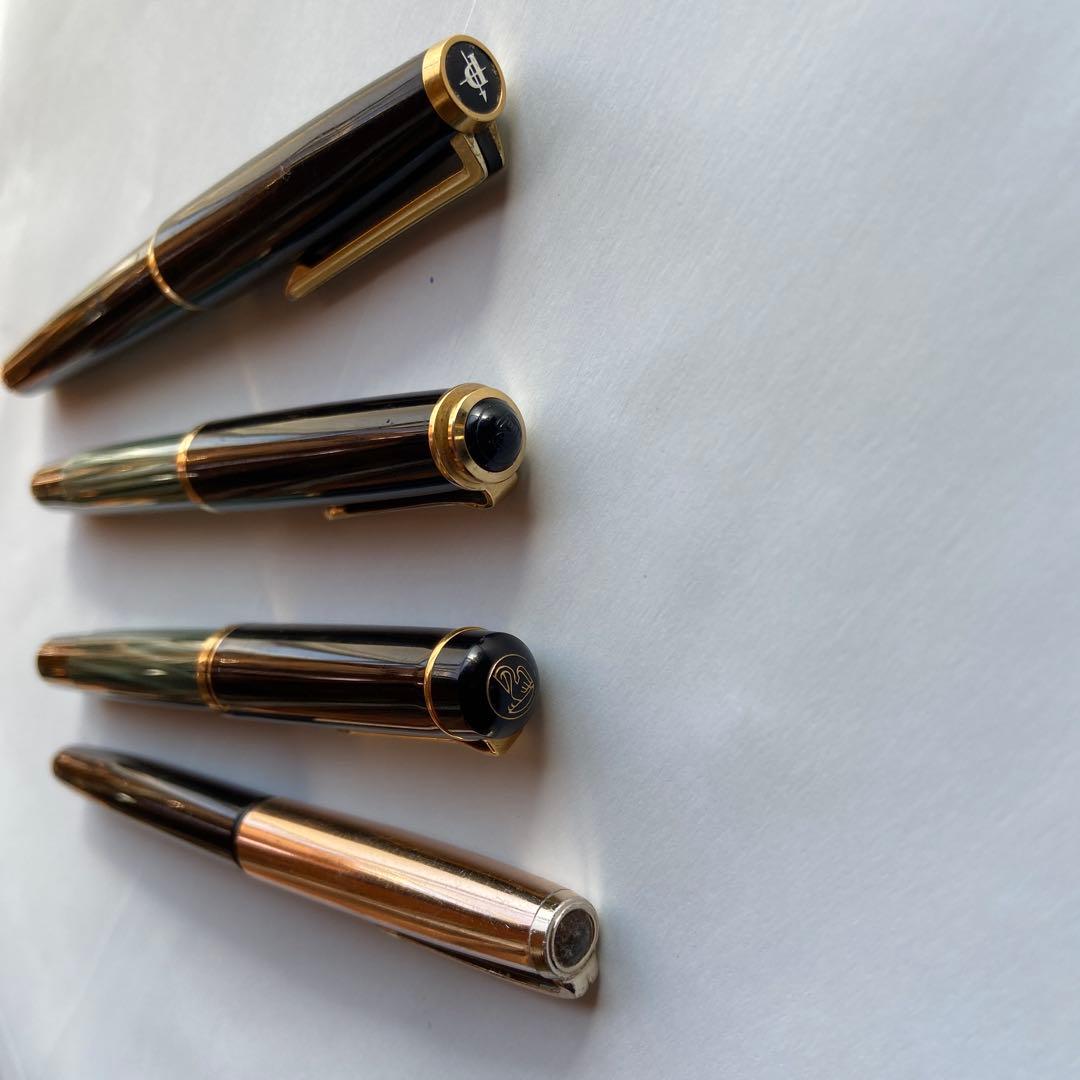 万年筆 4本セット 黒と金のコンビネーションペリカン万年筆太字