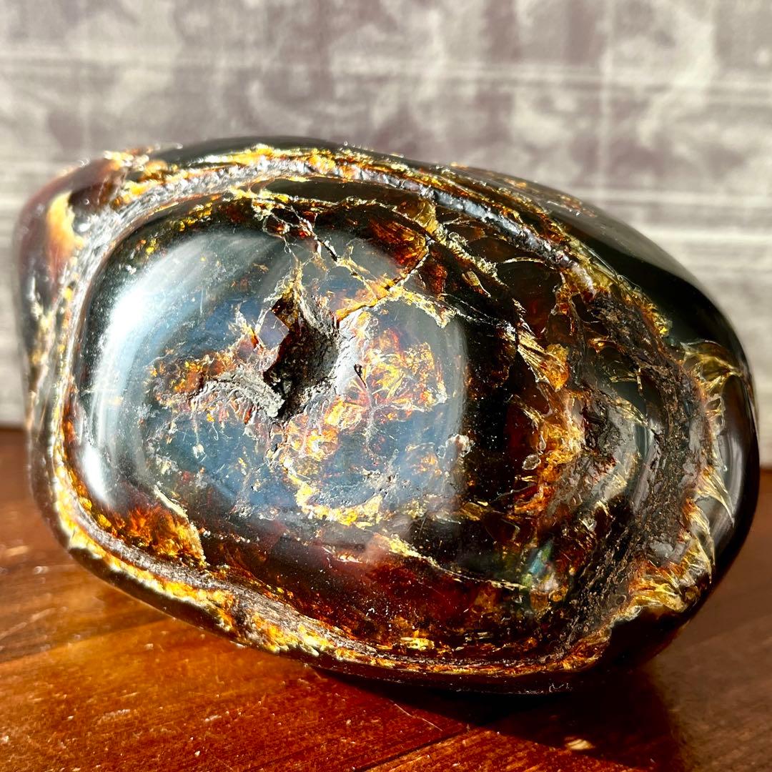 巨大 琥珀 原石 標本 688g アンバー チェリー ブルー タイガー 鑑賞石