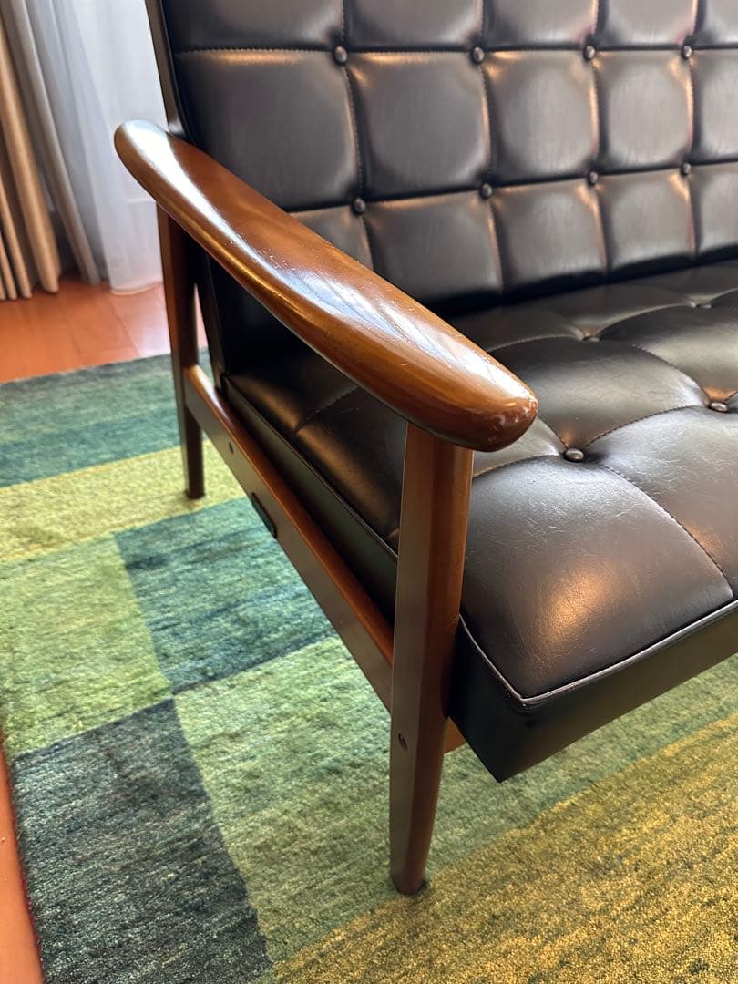 【がわしん】カリモク60 Kチェア2シーター/スタンダードブラック