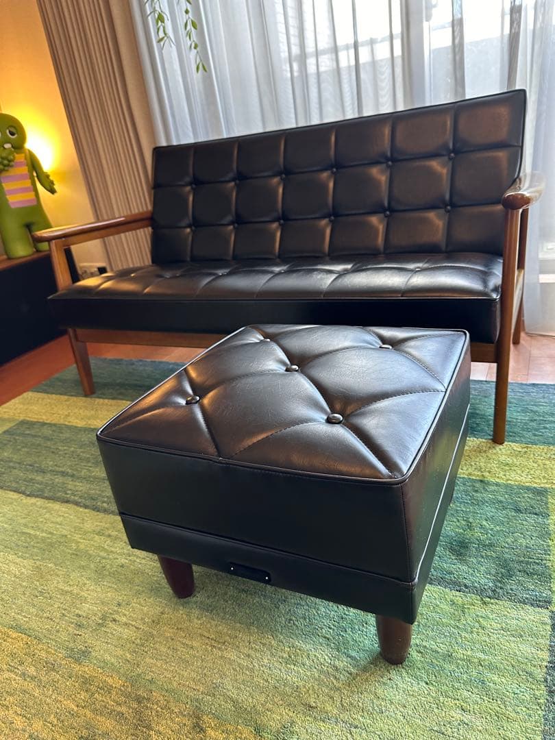 【がわしん】カリモク60 Kチェア2シーター/スタンダードブラック