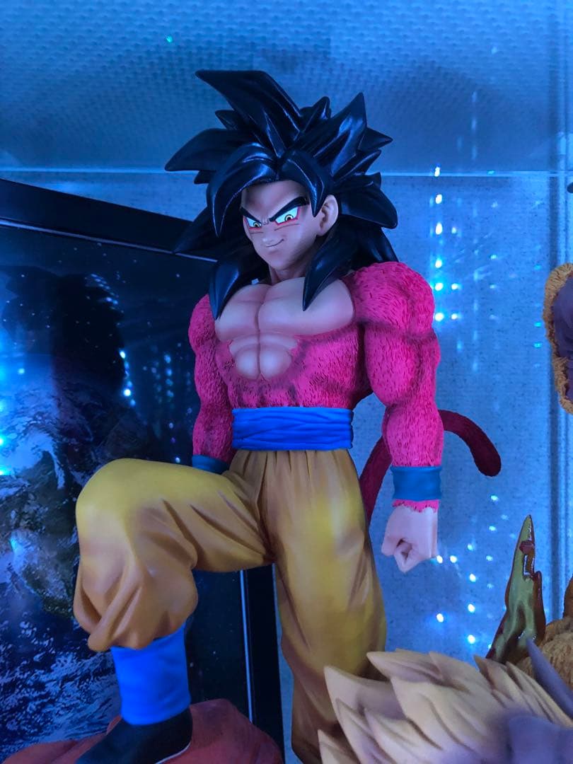 ドラゴンボール　超サイヤ人4 孫悟空　黄金大猿　スタチュー