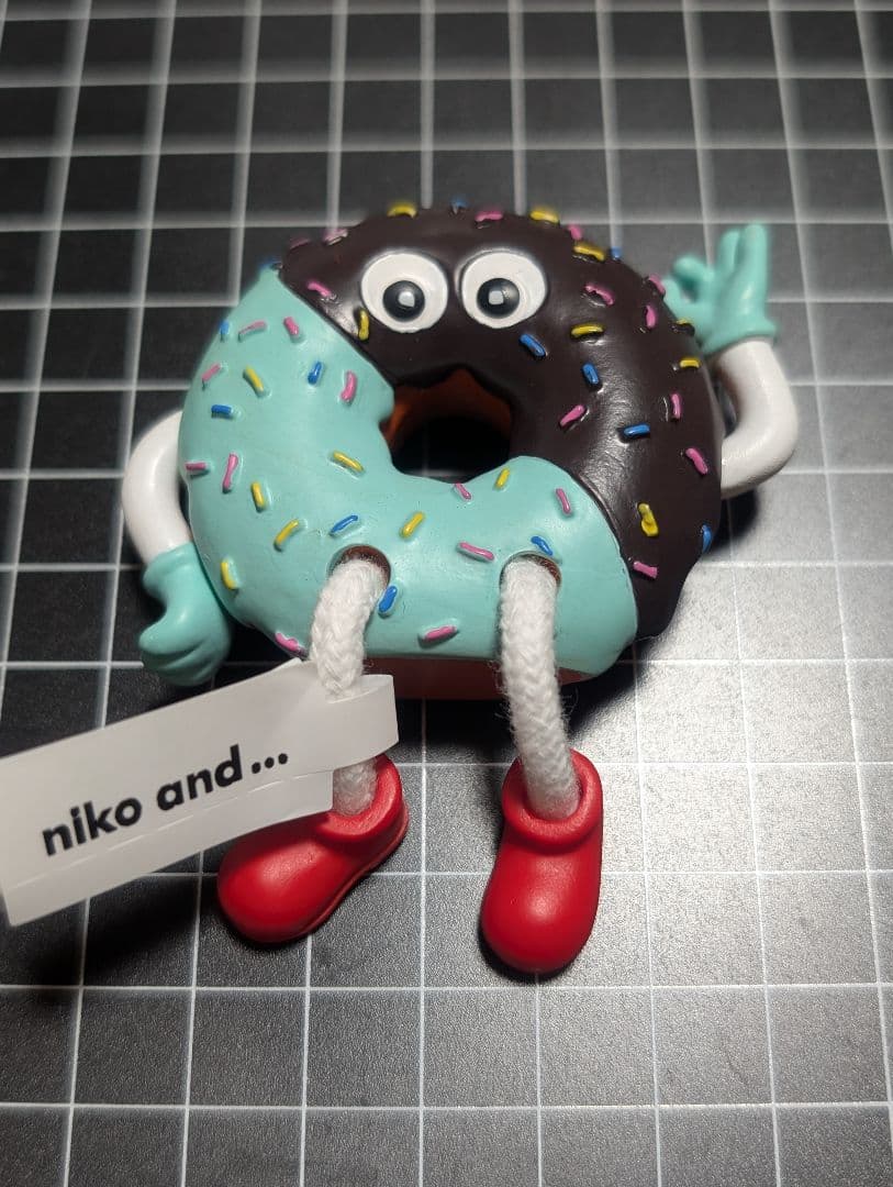niko and... FLAVOR お座りオブジェ　ソフト バーガー ドーナツ