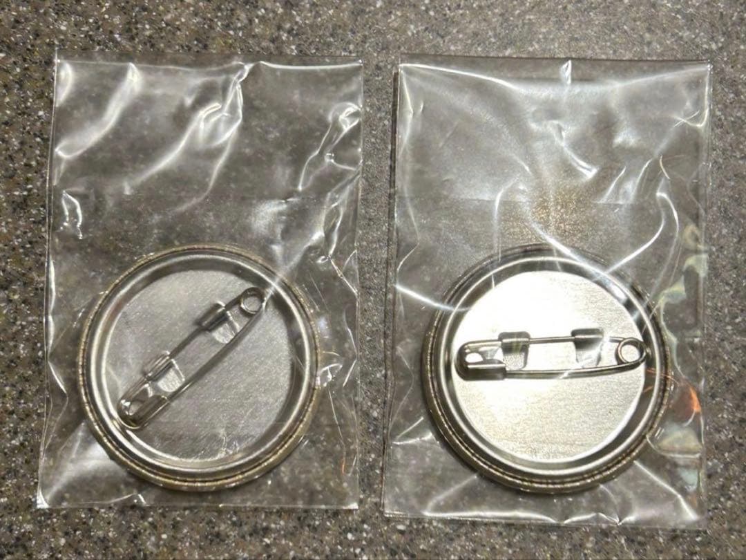 ローゼンメイデンミニ缶バッジ2点セット 水銀燈 雛苺 薔薇乙女