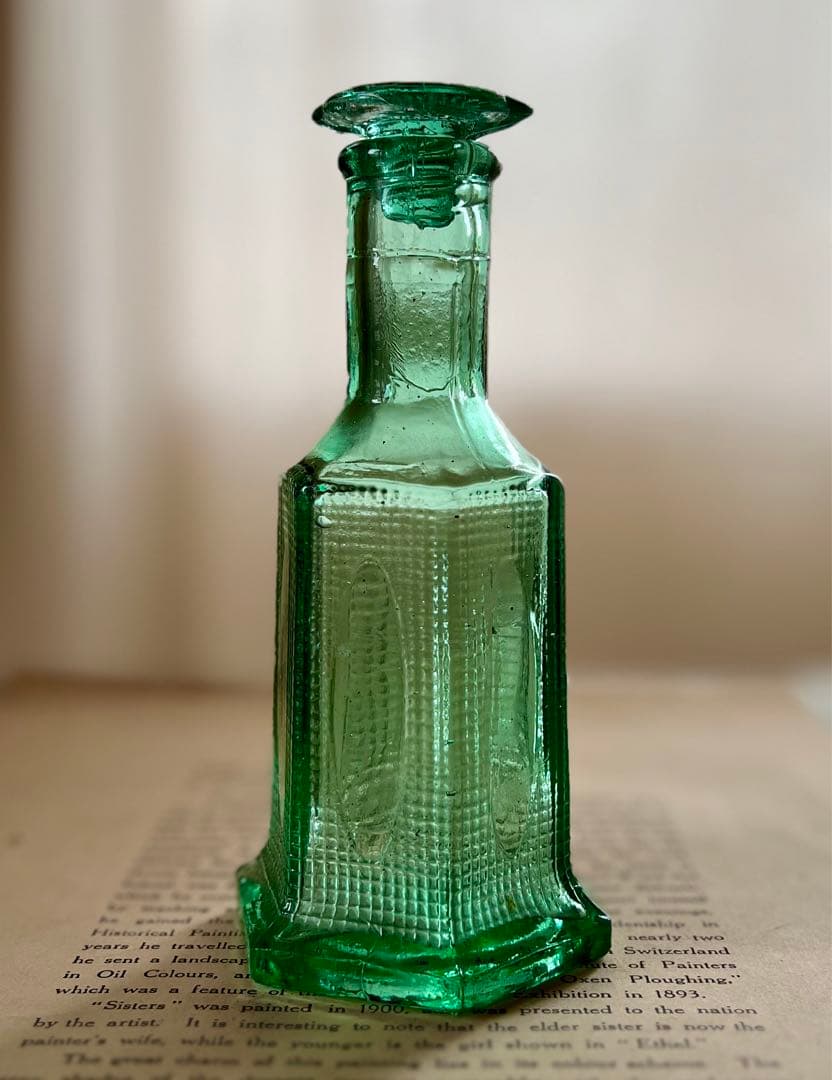 大正ロマン ウランガラス 緑色ガラス醤油瓶 ソース瓶 アンティーク 和