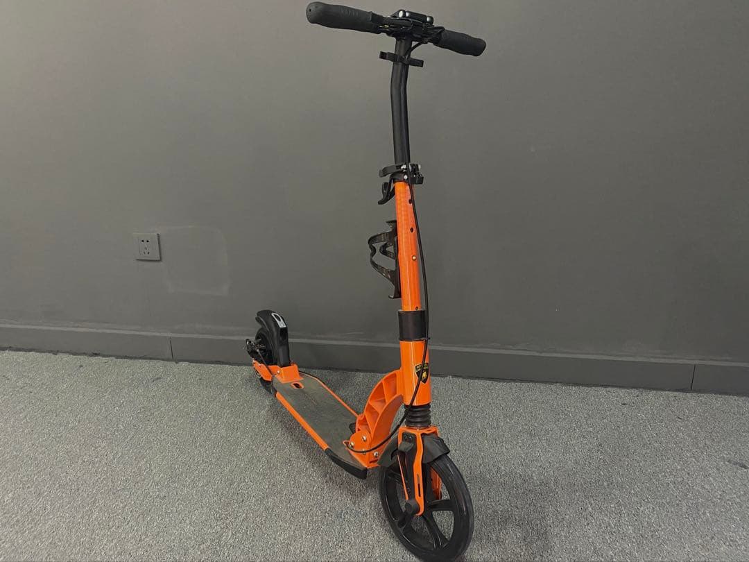 Lamborghini ランボルギーニ キックボード【軽使用・良好状態】