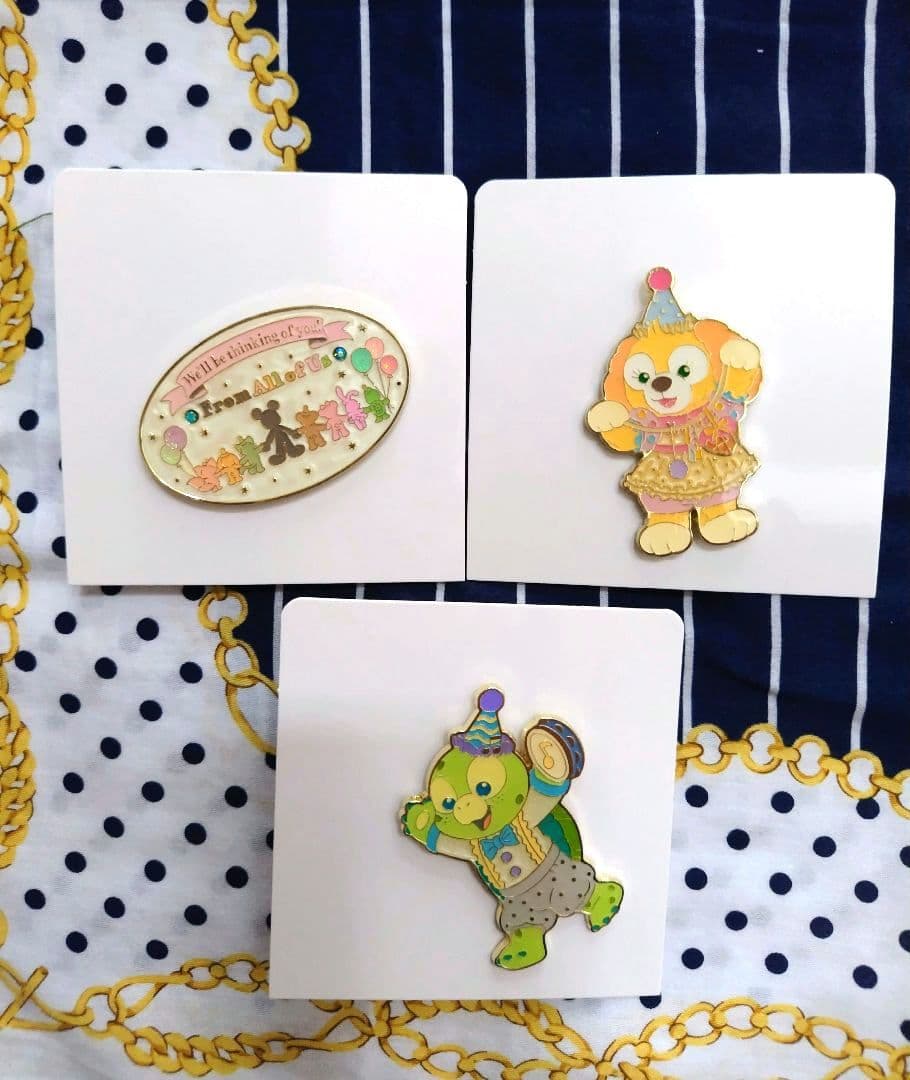 ディズニーシー　ピンバッジ　40周年　 ダッフィー＆フレンズ