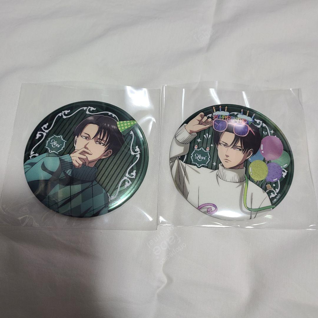 最終値引　進撃の巨人　サンシャインシティプリンスホテル　缶バッジ　リヴァイ 進撃の巨人 サンシャインシティプリンスホテル リヴァイ 缶バッジ 2点