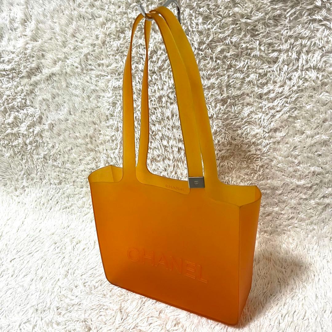 ✨入手困難✨CHANEL ラバートートバッグ ハンドバッグ オレンジ ロゴ金具