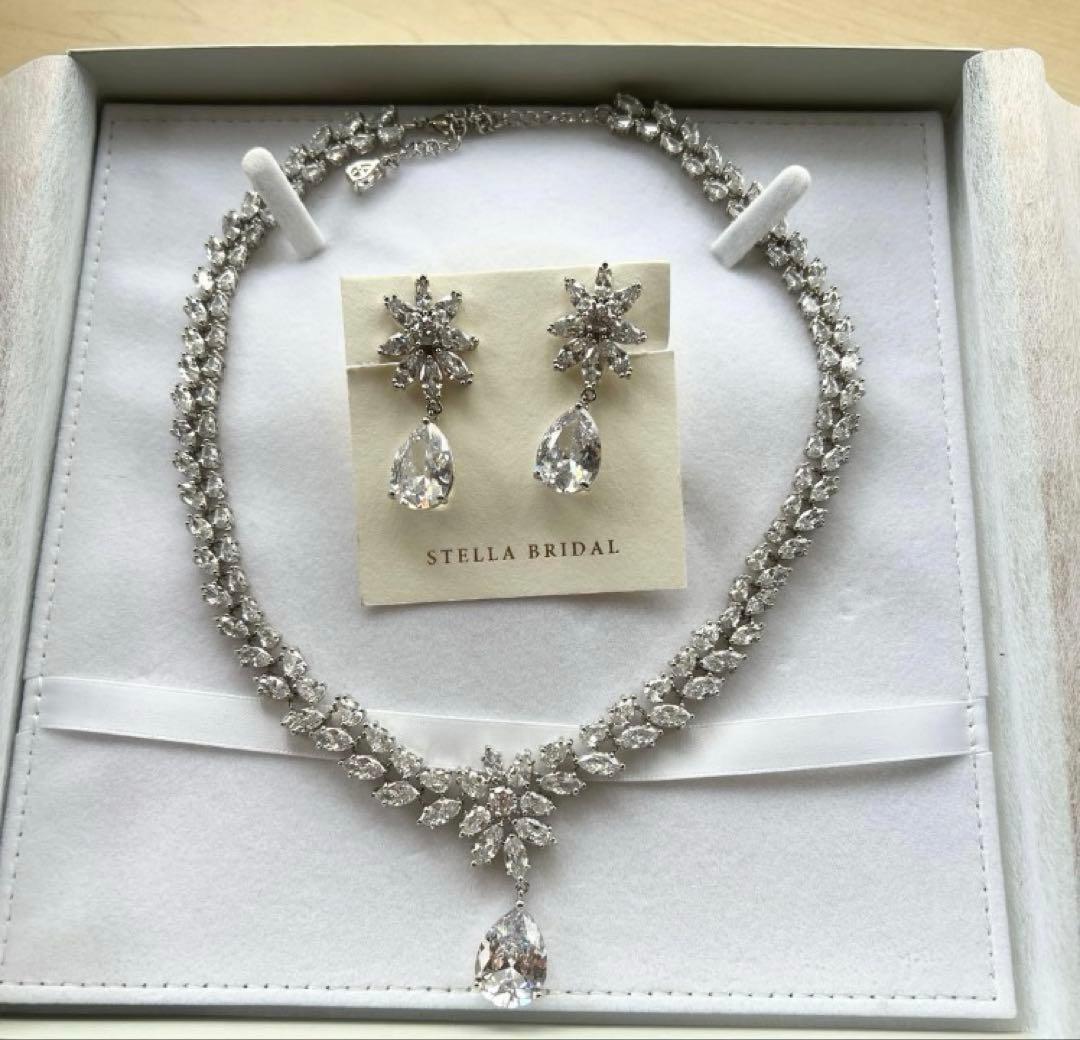 ステラブライダル　ジュディット　ネックレス&イヤリング