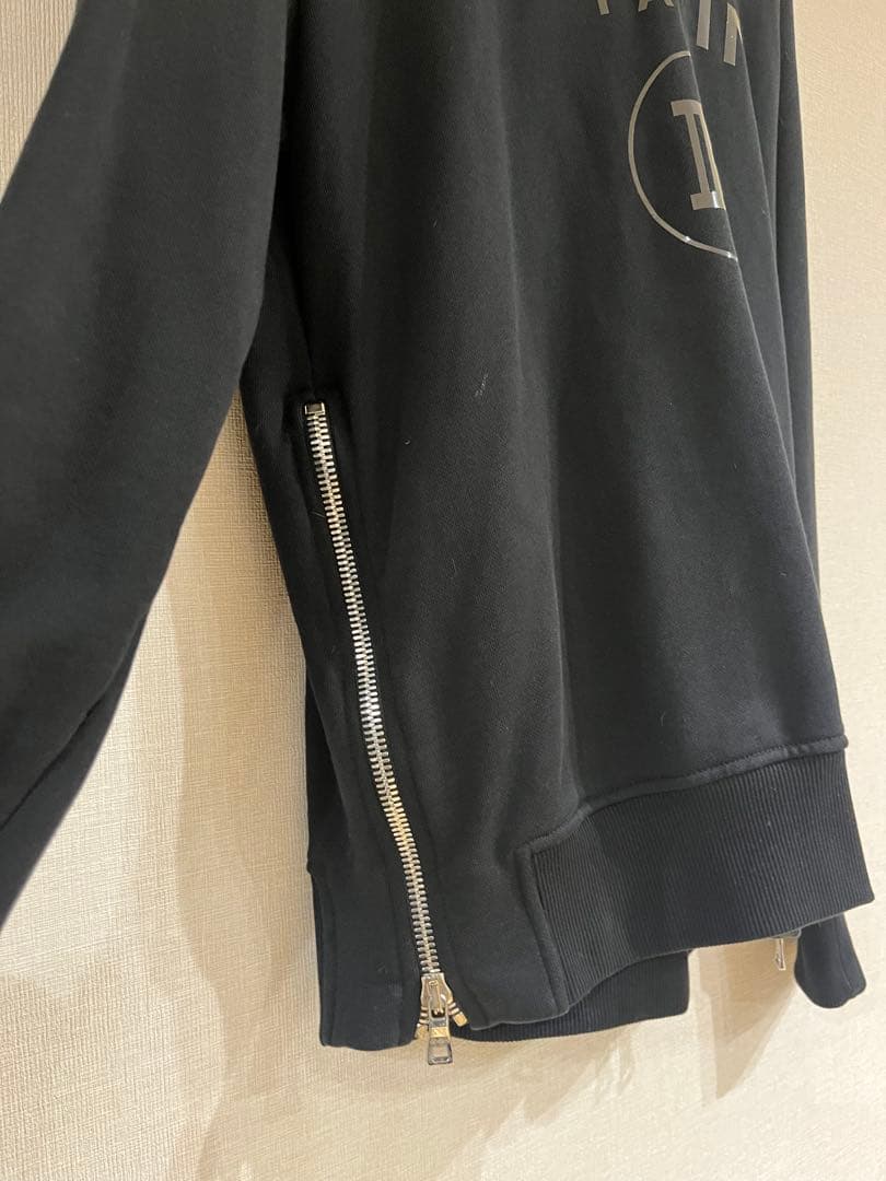 BALMAIN ブラック パーカー