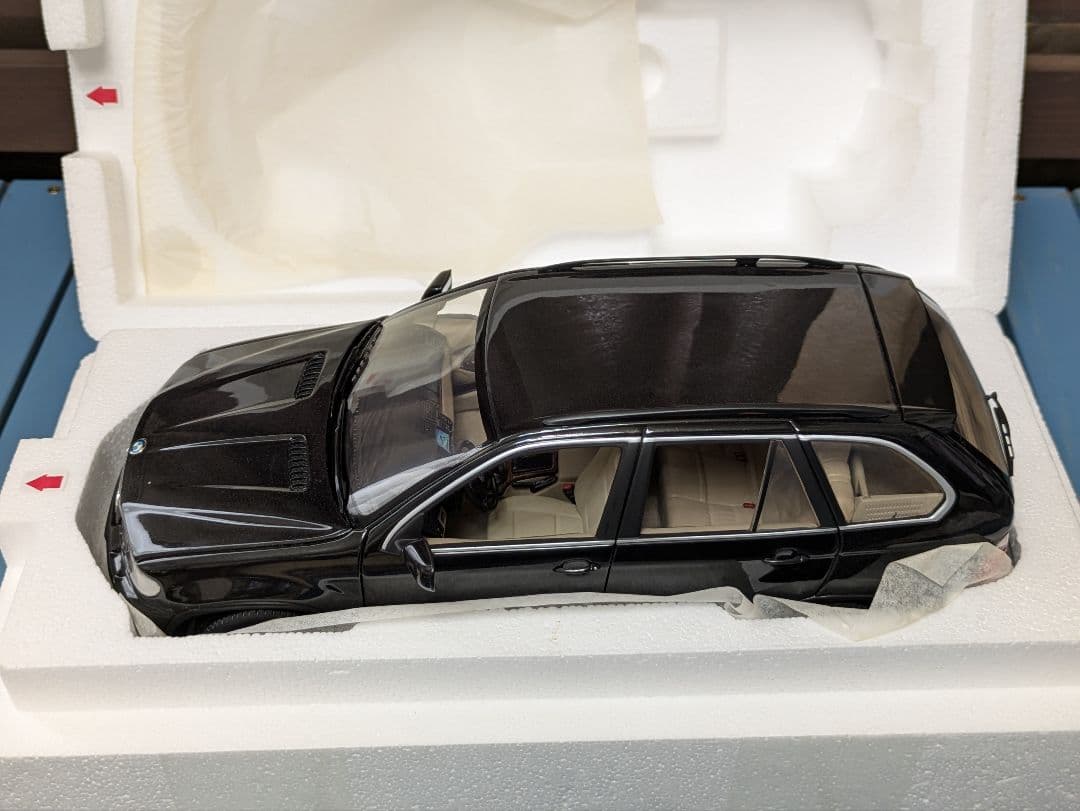 京商 BMW X5 4.4i ミニカー　1:18