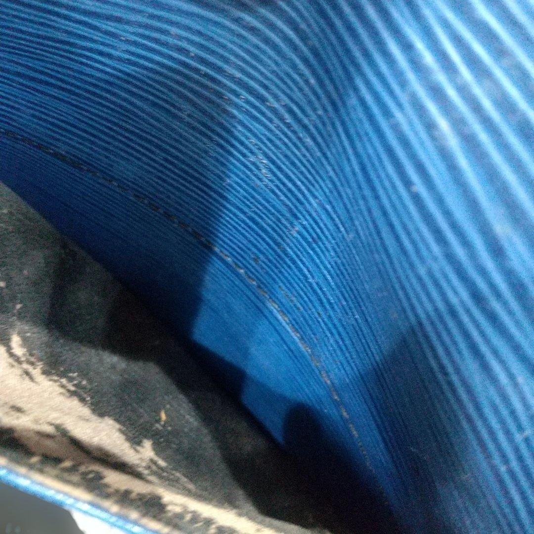 週末価格‼️ ヴィトン エピ ダヌーブ ショルダーバッグ ブルー 難あり