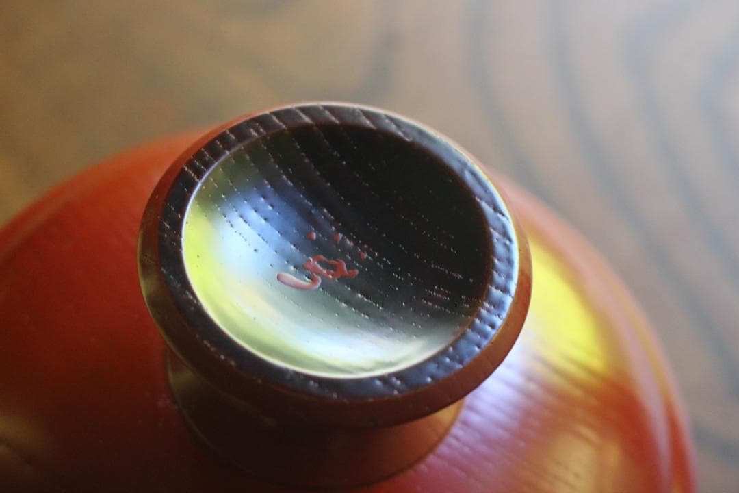 デッドストック！極上搔合朱漆に刷毛目黒漆円相文の美しい台付丸盆（検輪島塗菓子器