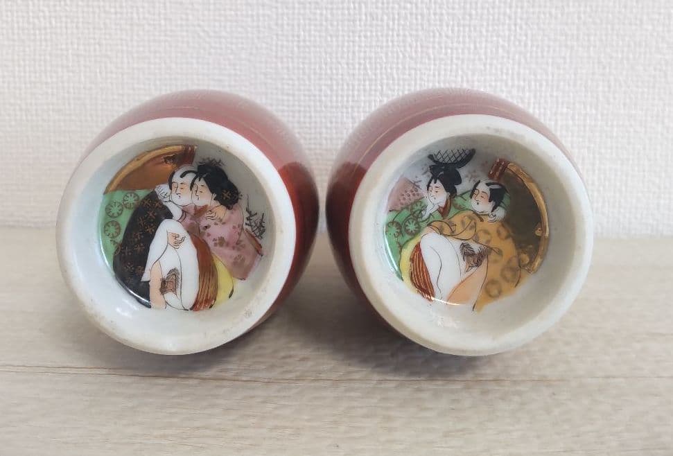 お値下げしました、九谷　春画　赤絵金彩　盃　徳利セット