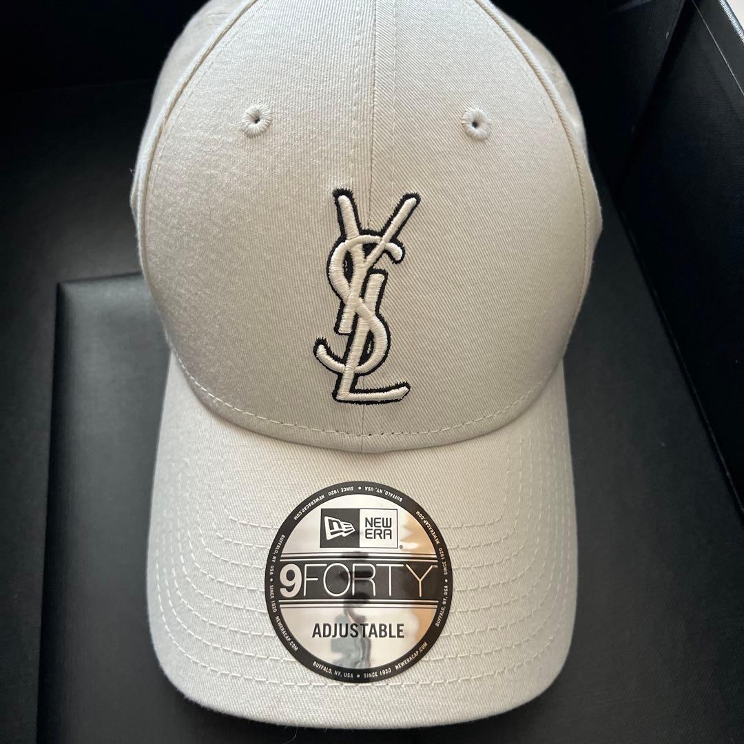 美品JIMMY CHOO グレー ニット帽 星型装飾