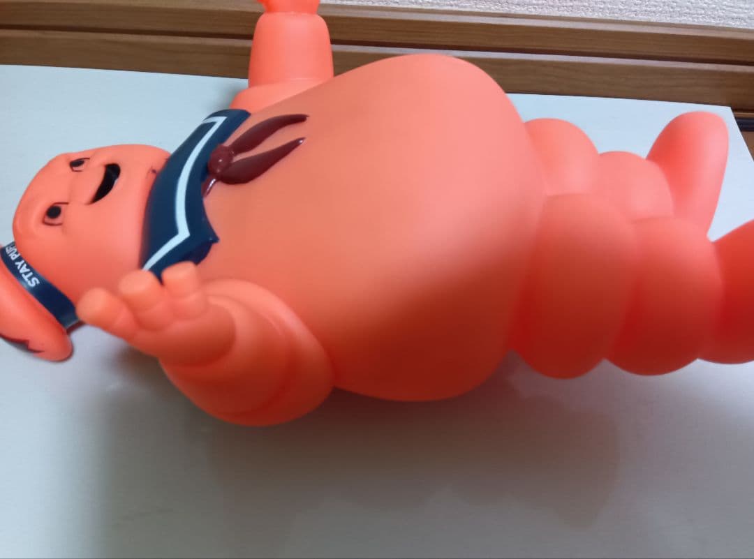 ダイヤモンドセレクト　ゴーストバスターズ　マシュマロマン　フィギュア　蓄光