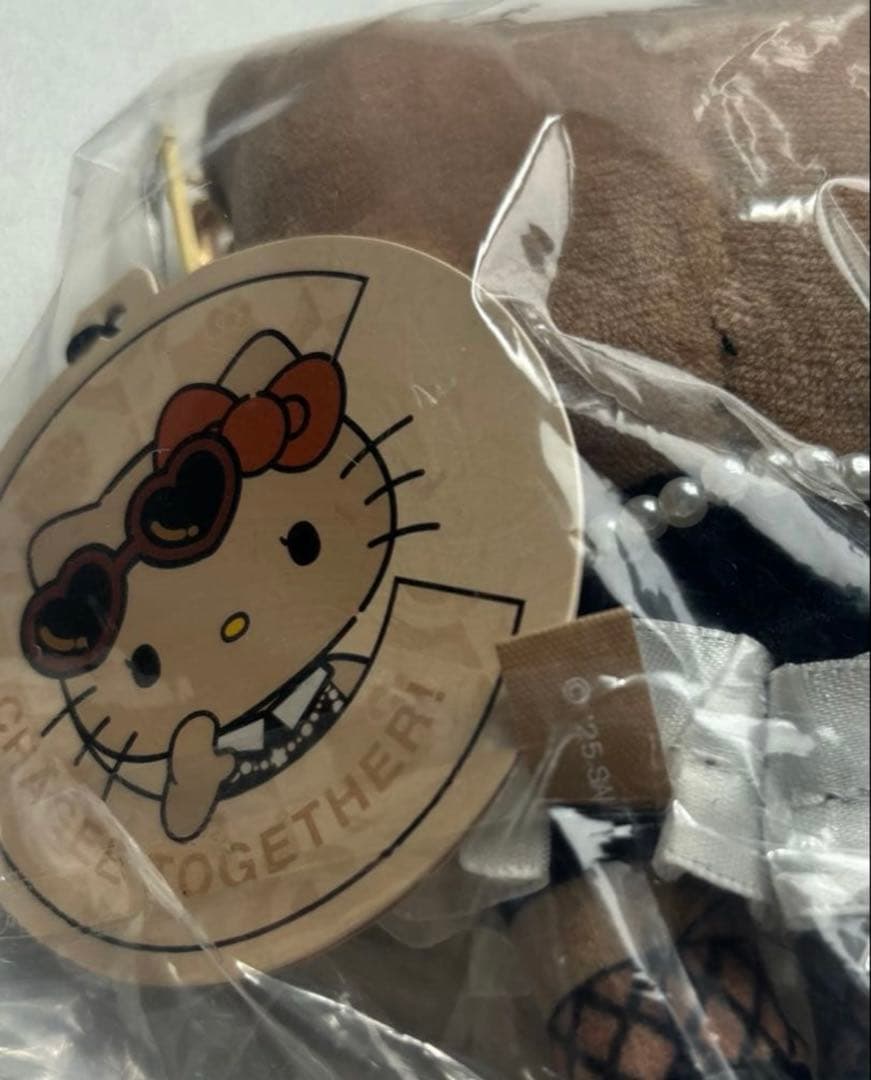 CHAGEE×ハローキティ　コラボ　海外限定　日焼けキティ　キーチェーン