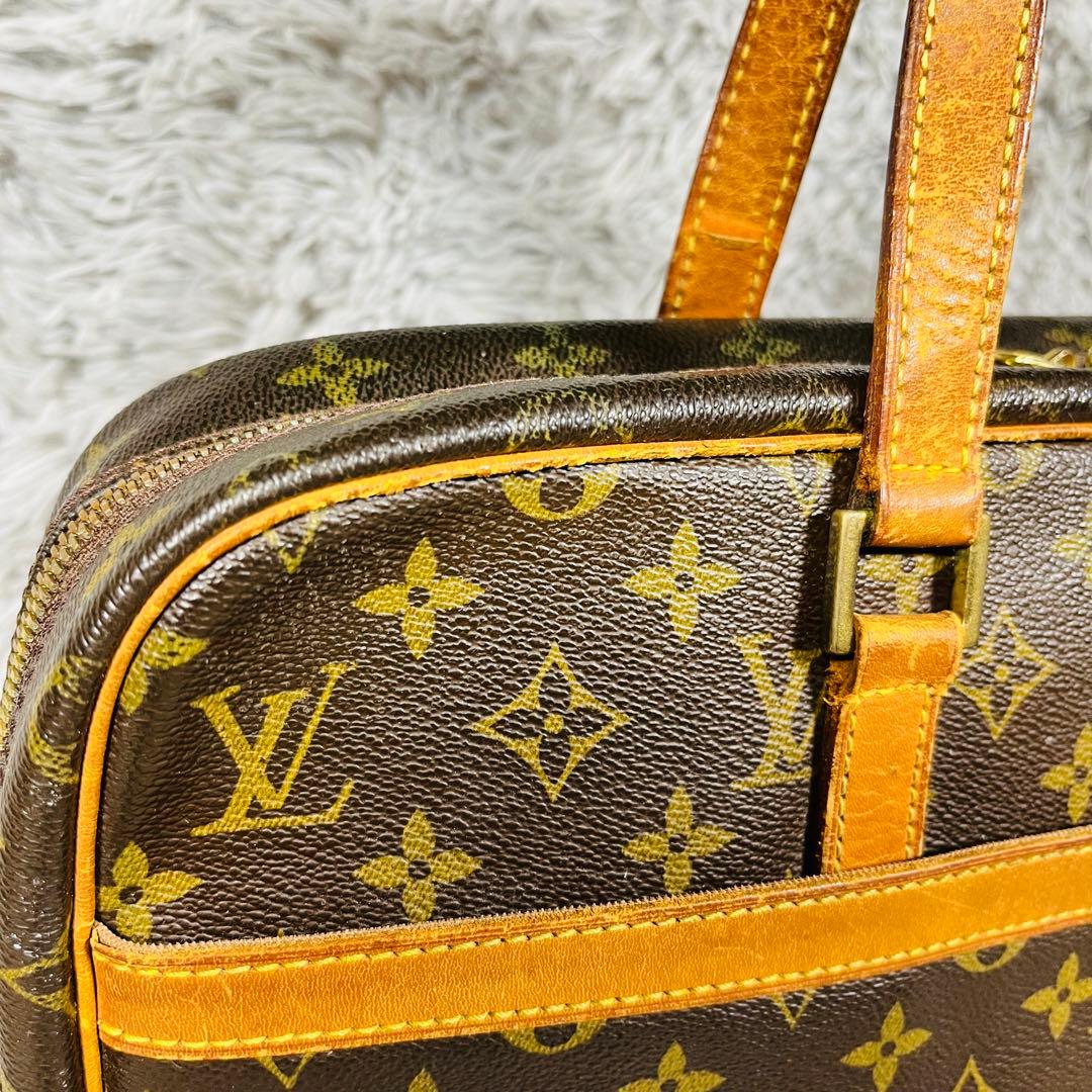 LOUIS VUITTON ポルト ドキュマン・ぺガス M53343