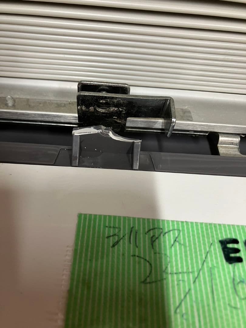 中古】大阪引取限定 KOIZUMI 窓用エアコン KAW-1617 - メルカリ