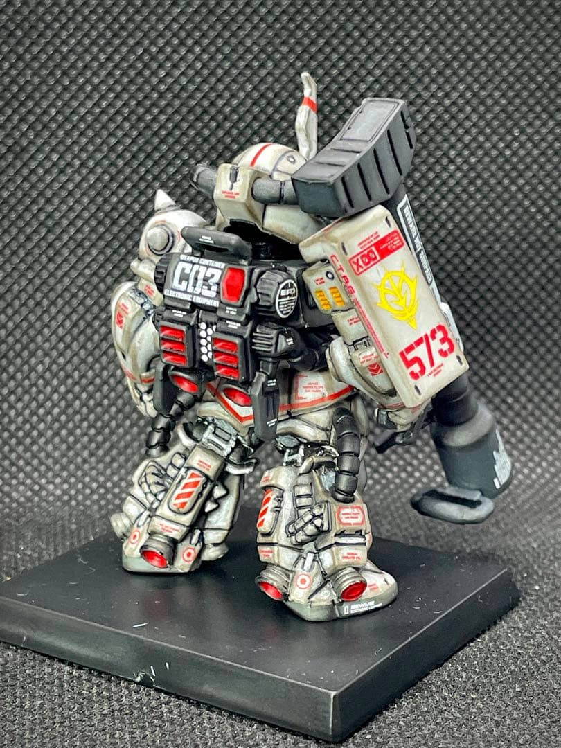 【送料無料】ガンダムコンバージ 高機動型ザクⅡ シン マツナガ専用機 リペイント