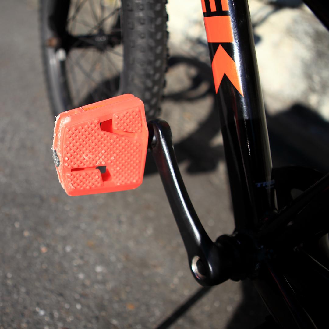 TREKトレックPRECALIBER 20 カゴ鍵ライト