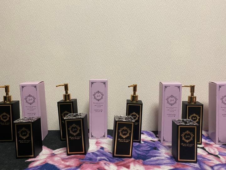 rady レディー ディスペンサー 歯ブラシスタンド 小売 ブラック