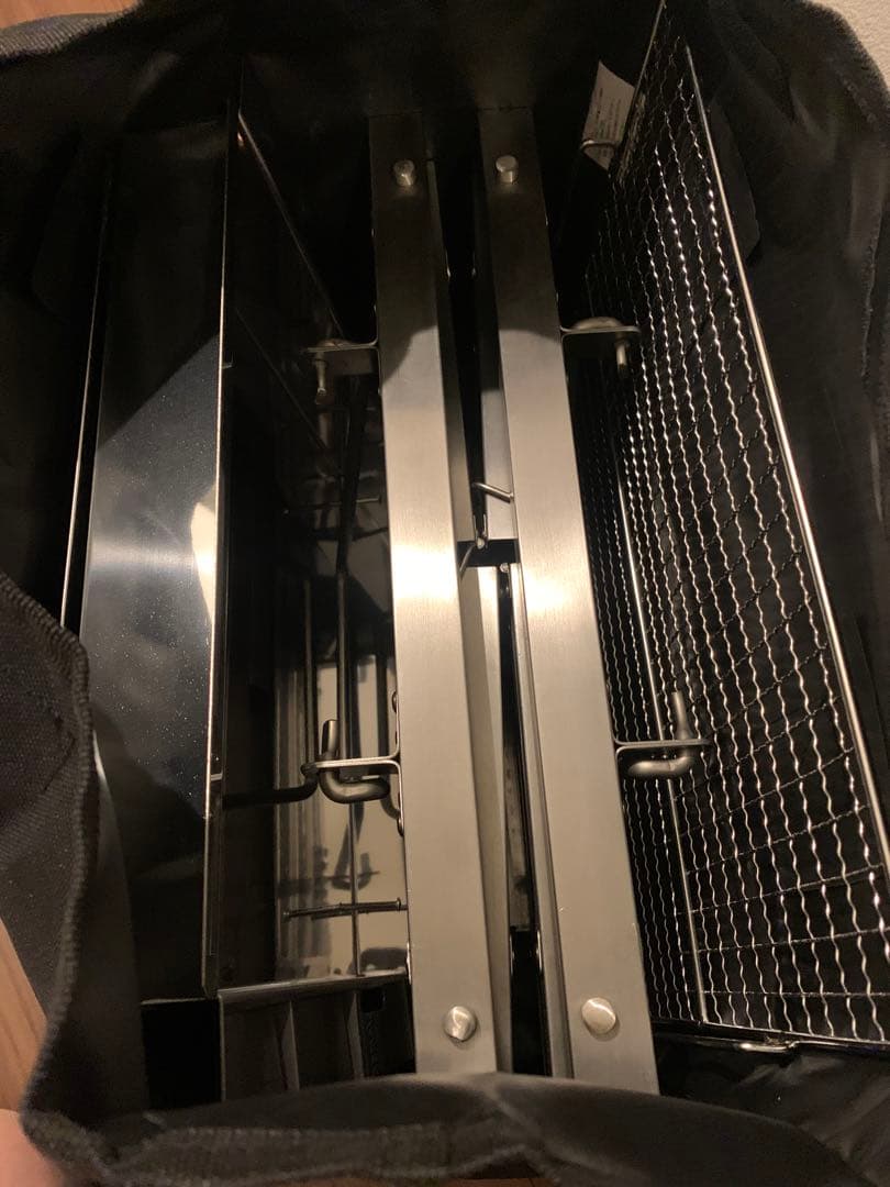 Coleman 折りたたみ焚き火台　ステンレスファイアープレイスIII