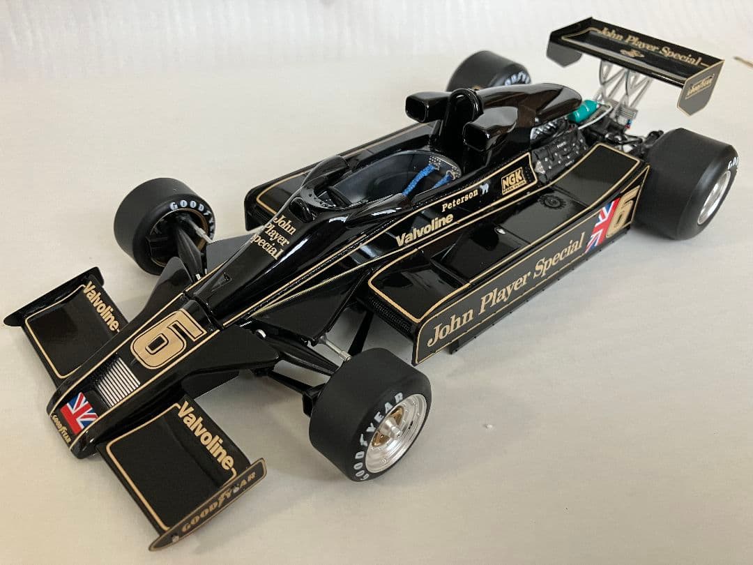 O⑧ ロータス78 ミニカー 1/18 ロニー・ピーターソン　JPS仕様 O⑧ ロータス78 ミニカー 1/18 ロニー・ピーターソン JPS仕様