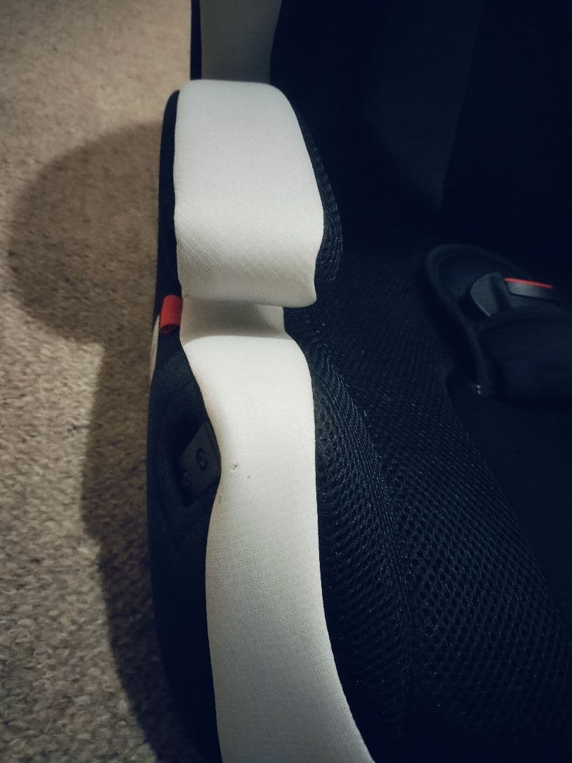 RECARO J1 Platinum Black チャイルドシート