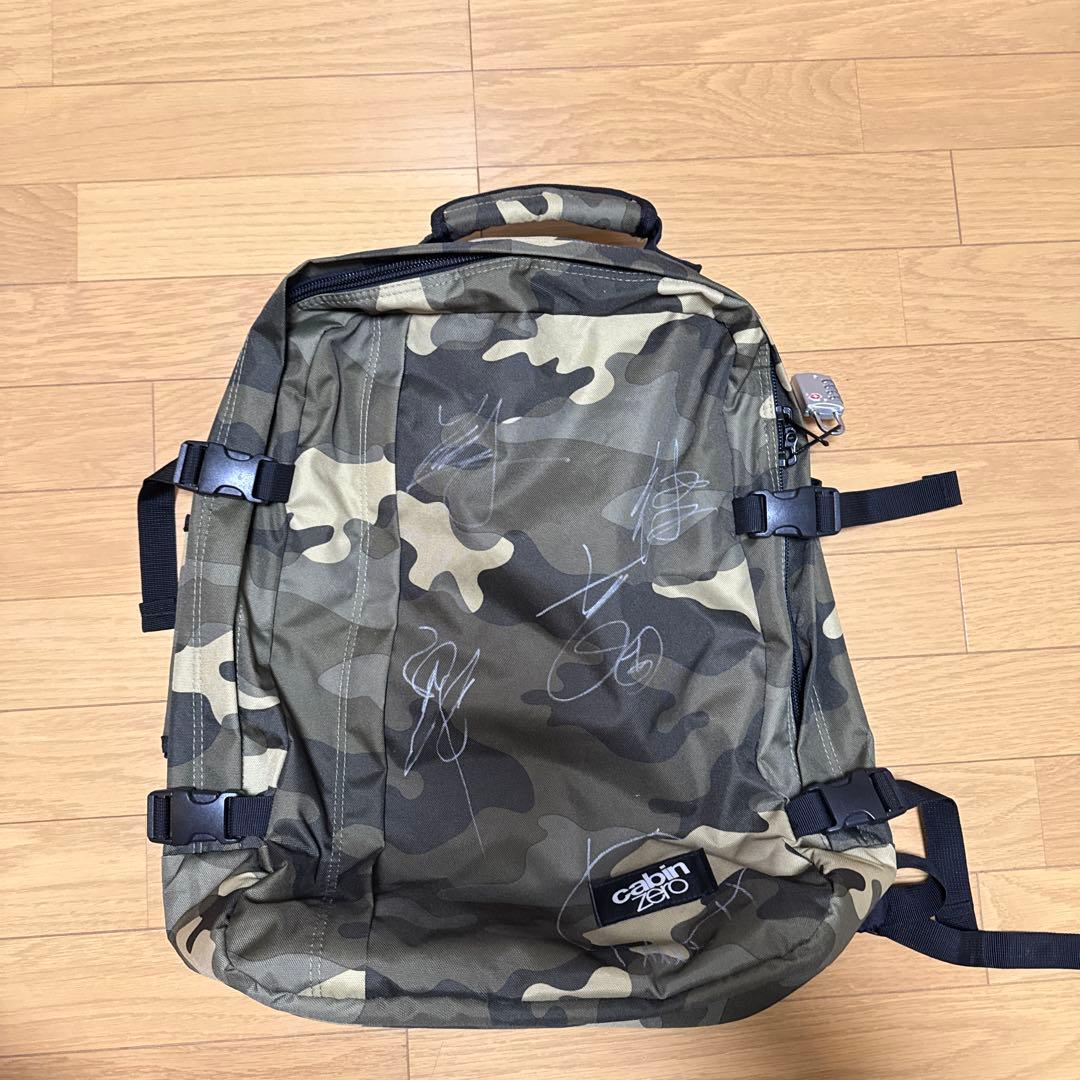 UVERworld 黒の刺繍ロゴアイテム