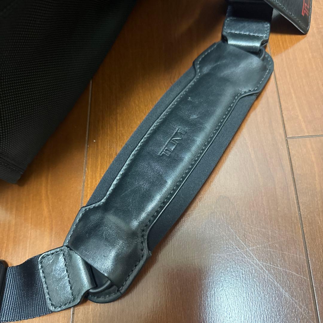 TUMI ビジネスバッグ　拡張式　ビジネスや出張に