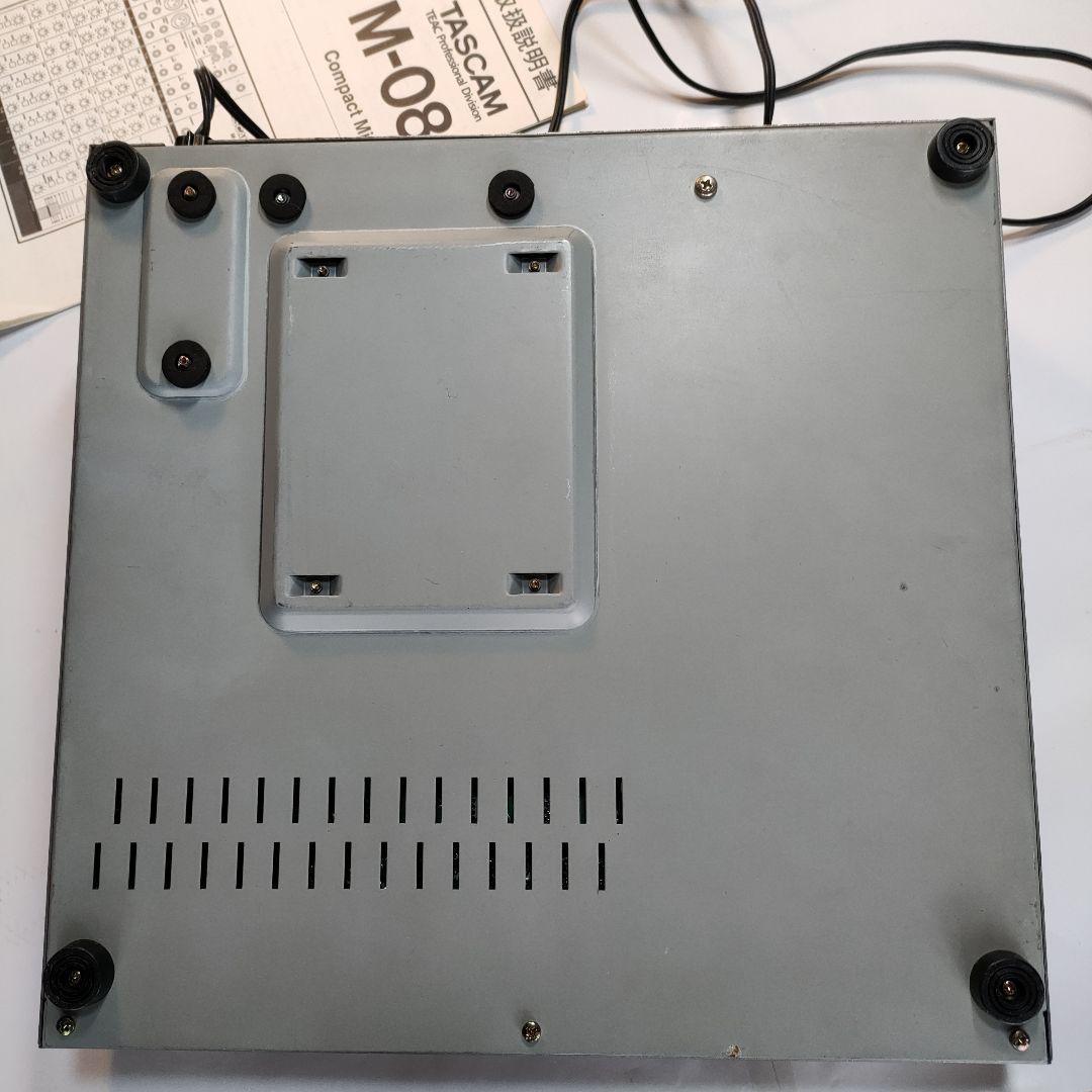 TASCAM M-08 アナログミキサー