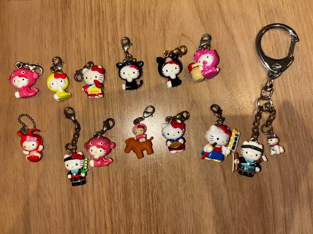 ご当地キティ46個まとめ売り 根付け ストラップ キーホルダー レア