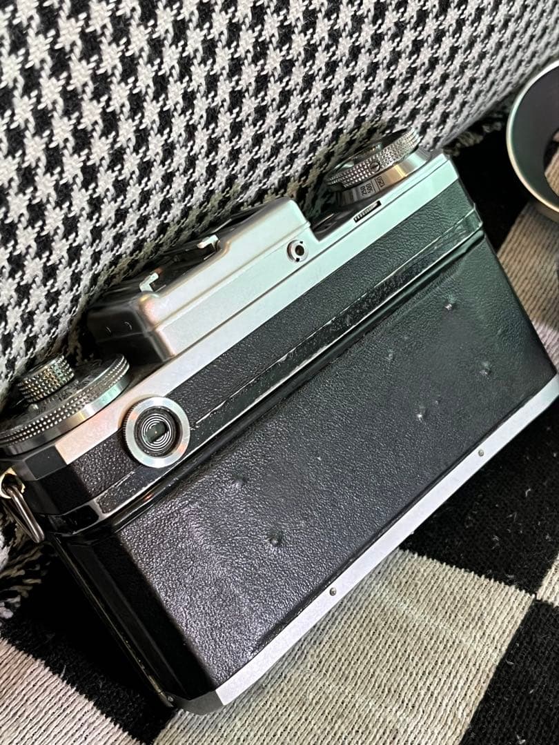 Kiev 4 フィルムカメラ ＋レンズ＋フード革ケースひ付き