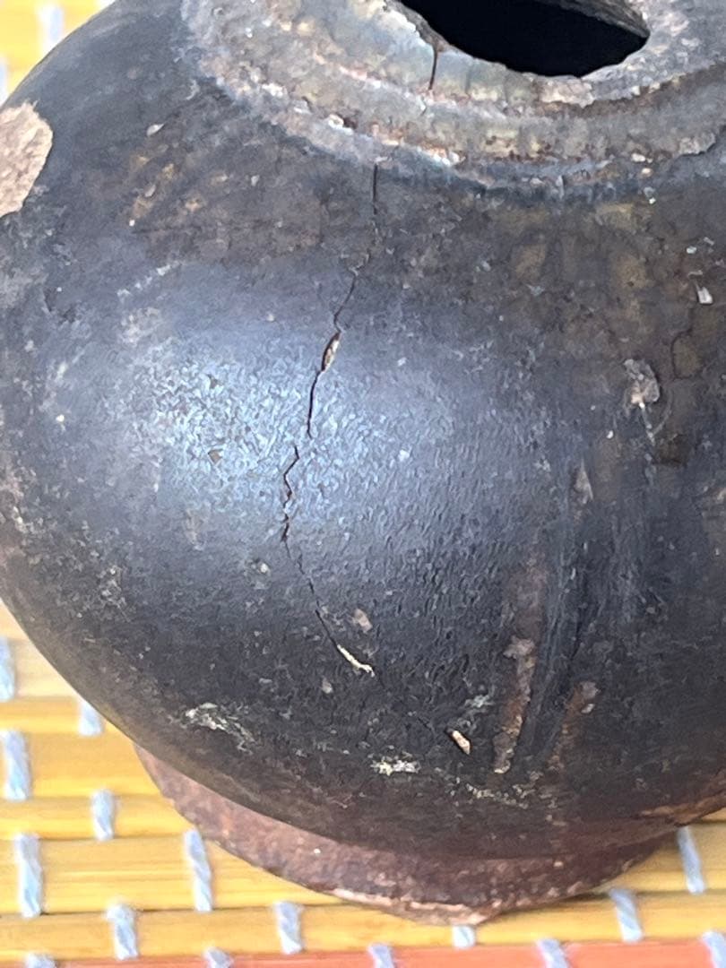 クメール黒釉刻線文壺 12～13世紀遺跡発掘品カンボジア 埋蔵文化財