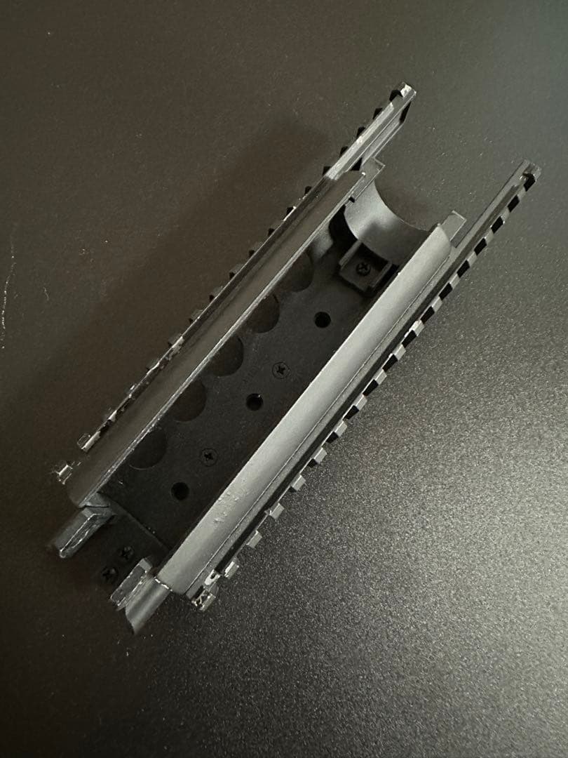 【セール/美品】東京マルイ純正 MP5用 金属ハンドガード3面 レール