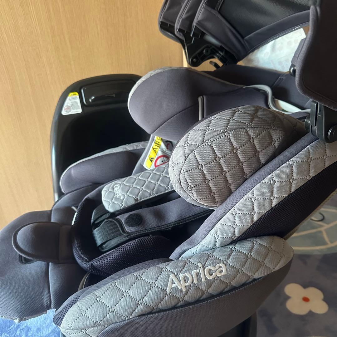 【美品】アップリカ　チャイルドシート　フラディアグロウ　ISOFIX　プレミアム