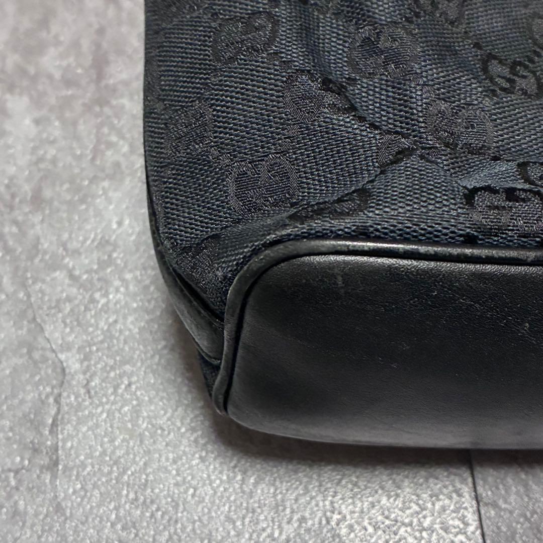 グッチ　ワンショルダーバッグ　ブラック　ggキャンバス　総柄　変形　レザー