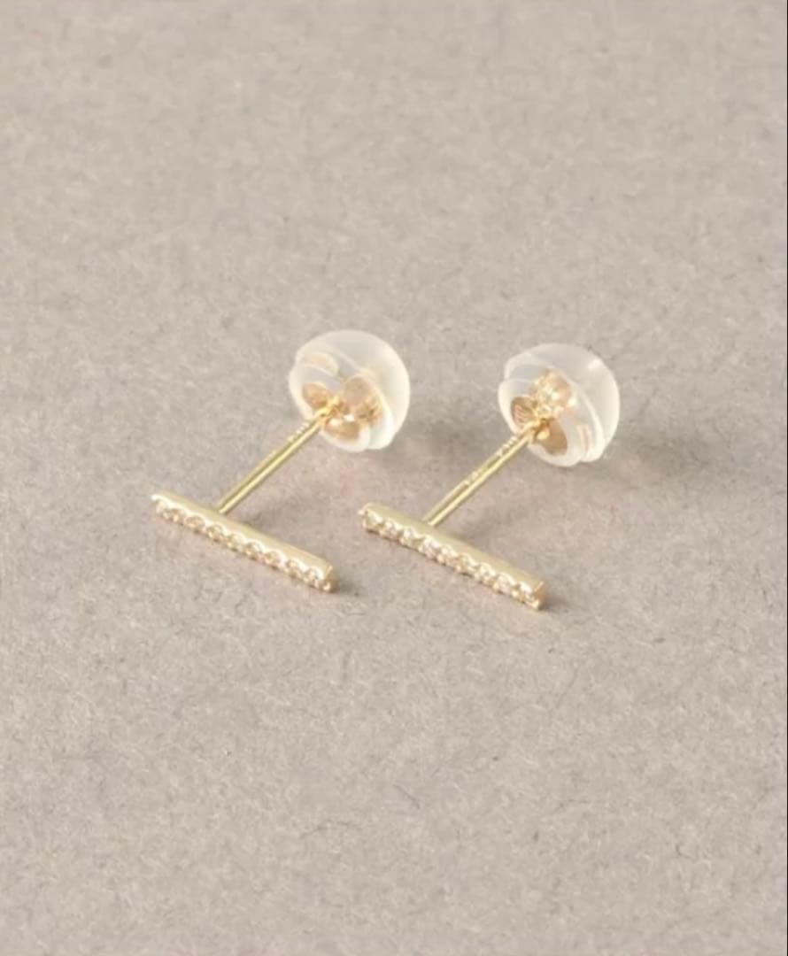 Lilas リラ ダイヤ10mmバーピアス K10