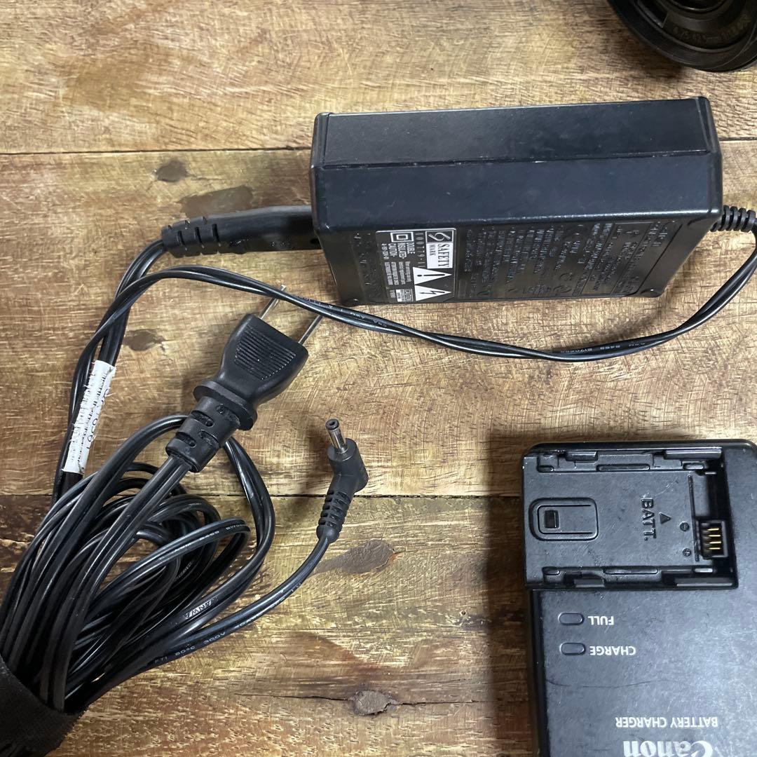 中古ジャンクCanon XA10 業務用ビデオカメラ（XLRハンドルユニット付）