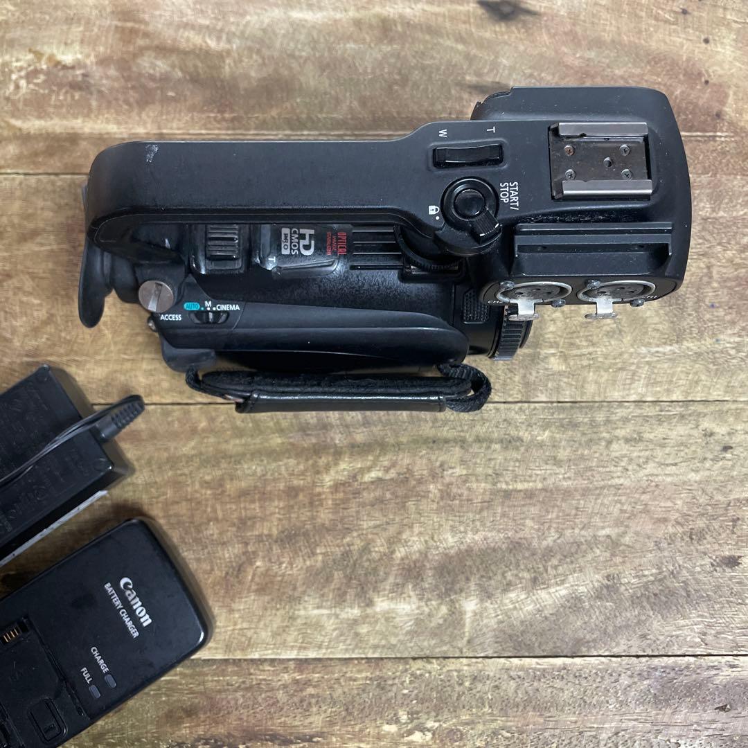 中古ジャンクCanon XA10 業務用ビデオカメラ（XLRハンドルユニット付）