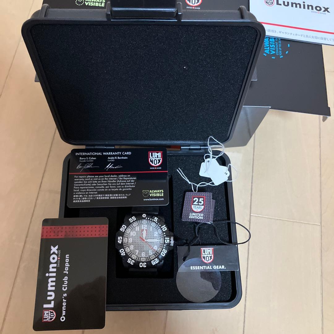 LUMINOX 3057 25th グレー/ブラック　腕時計　カーボン　限定品