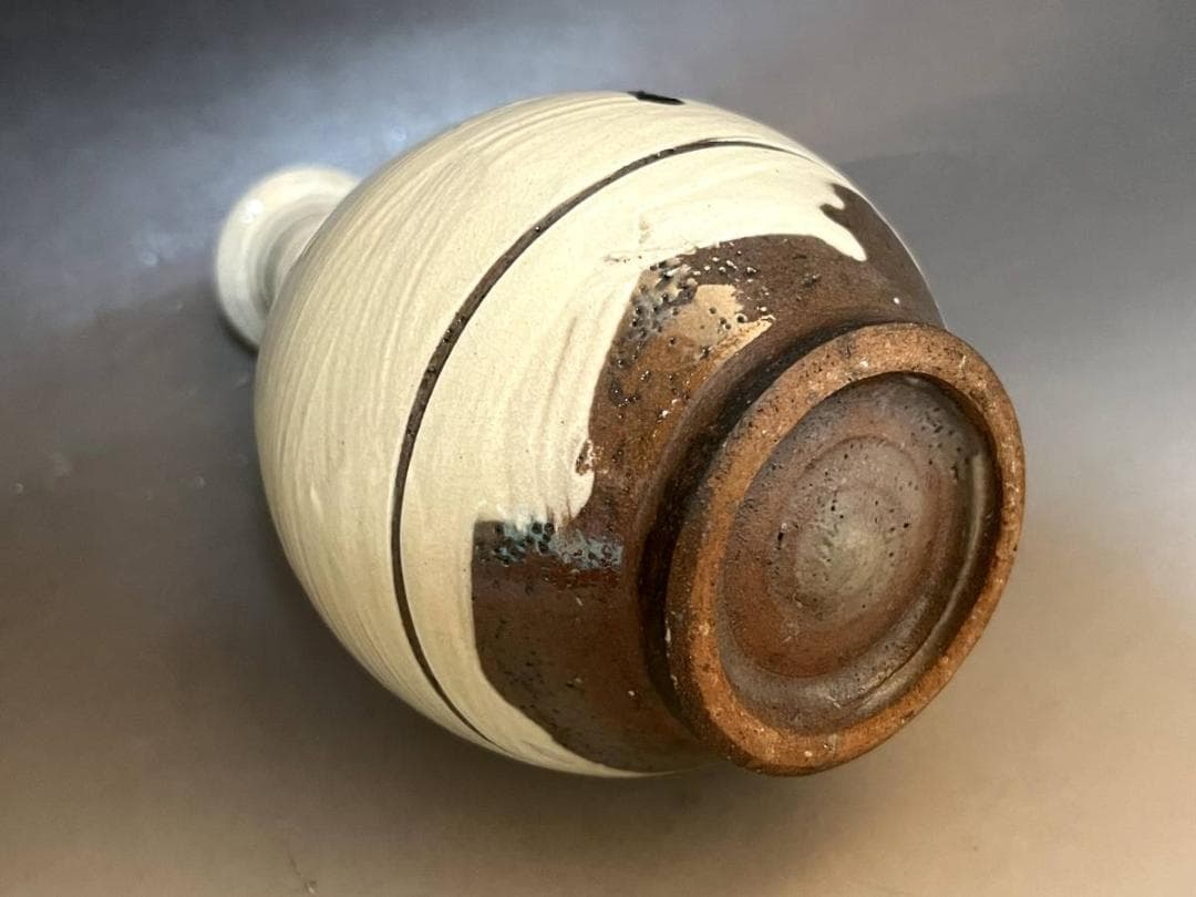 花瓶□韓国人間国宝 樊川窯【安東五作】白釉刷毛目唐草