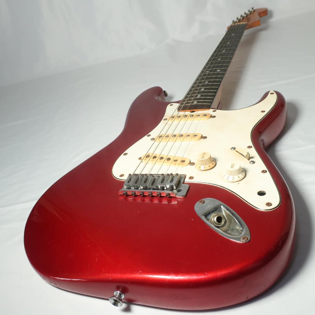 Valley Arts Guitarsペグ装備 ストラトキャスタータイプ ギター